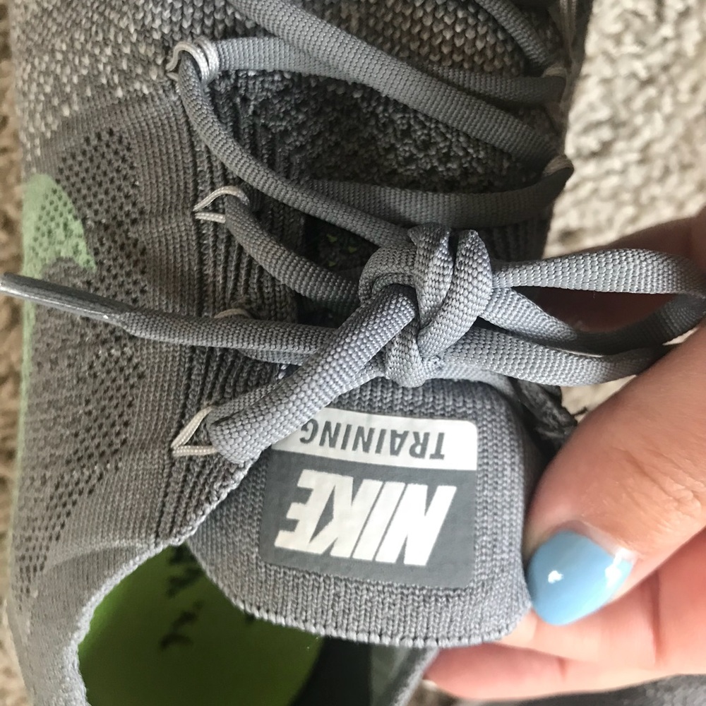 Nike - Picture 5 of 5